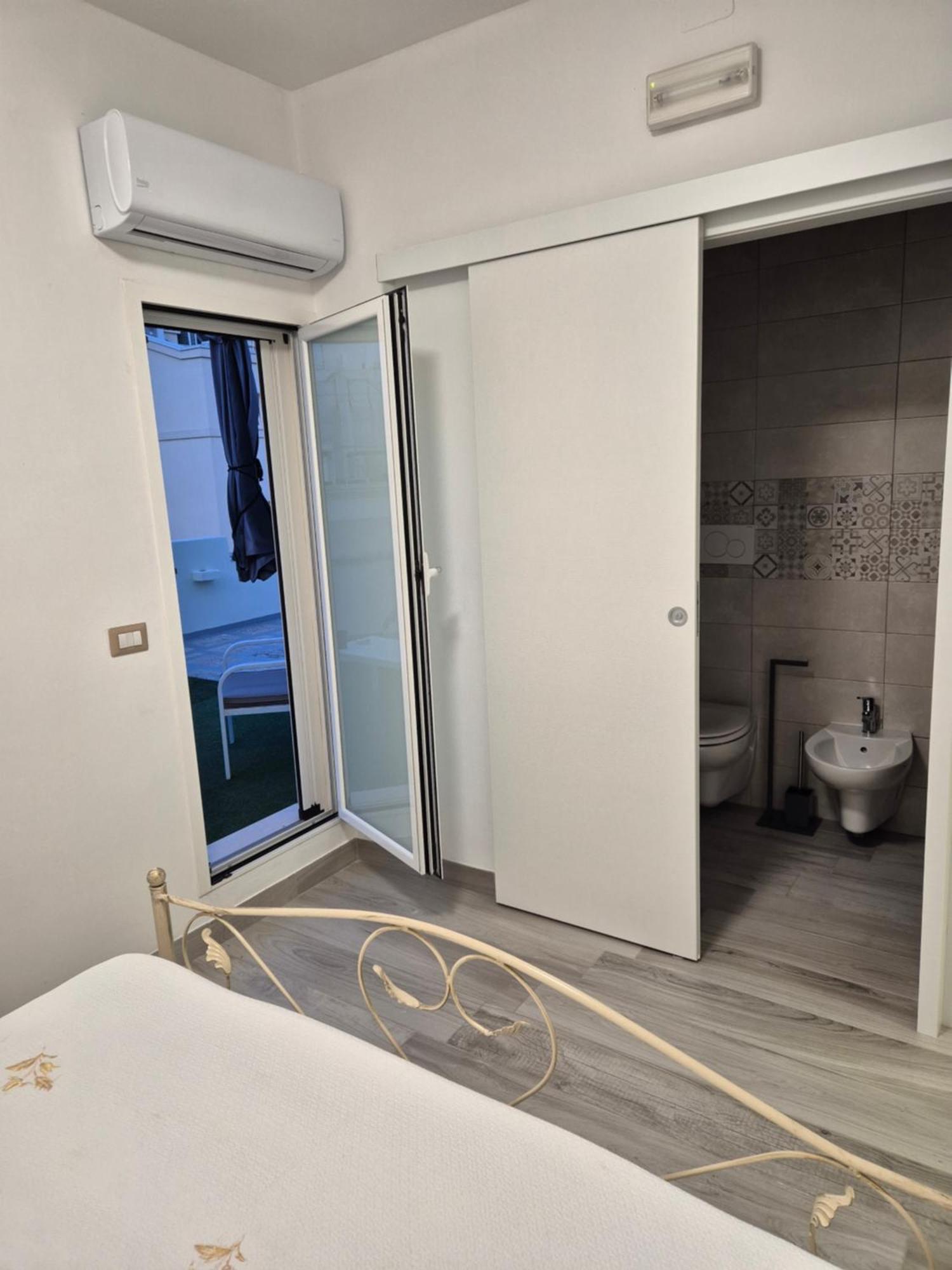 La Terrazza Di Rosalba Panzió Monopoli Kültér fotó