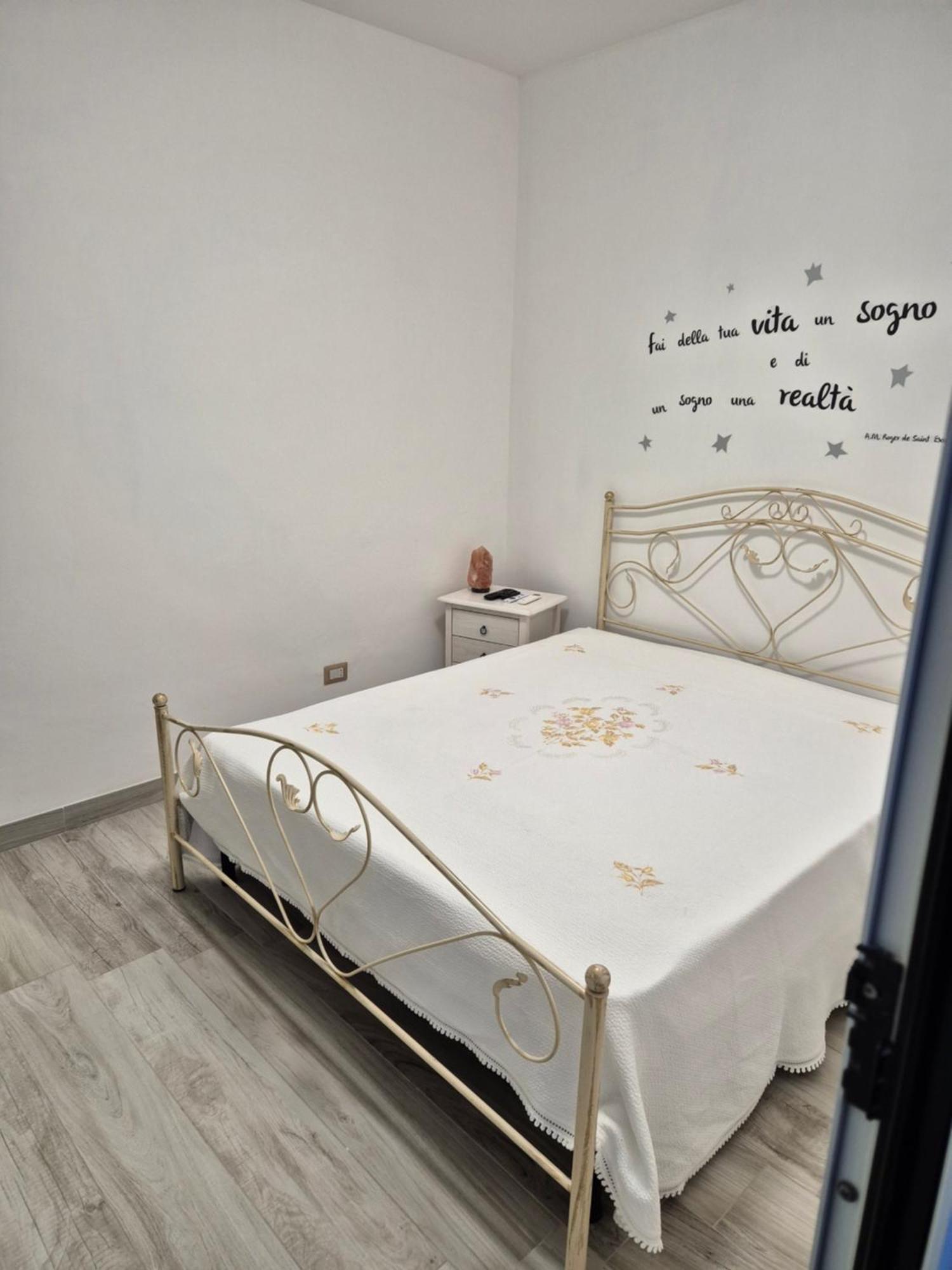 La Terrazza Di Rosalba Panzió Monopoli Kültér fotó